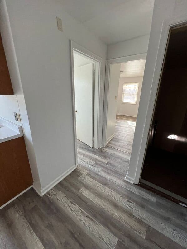Dayton Condo: 250 Basswood Avenue - 3