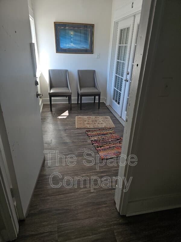 NORTH CHARLESTON House: 2023 REYNOLDS AVE
