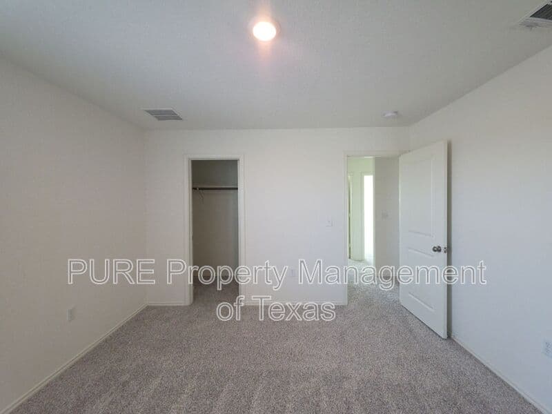 Austin House: 10712 Sunday Drive