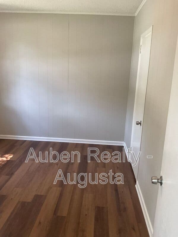 Augusta House: 1928 Kratha Drive