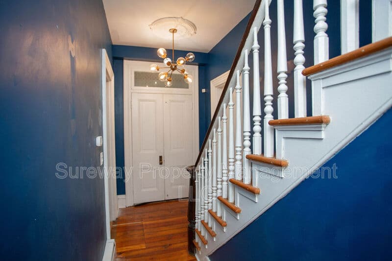 Medford House: 16 Union St