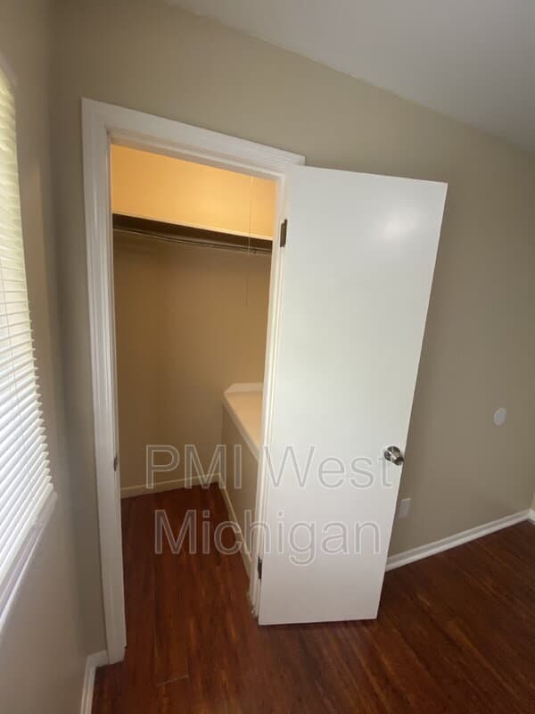 Grand Rapids Townhome: 6081 In The Pines Dr SE
