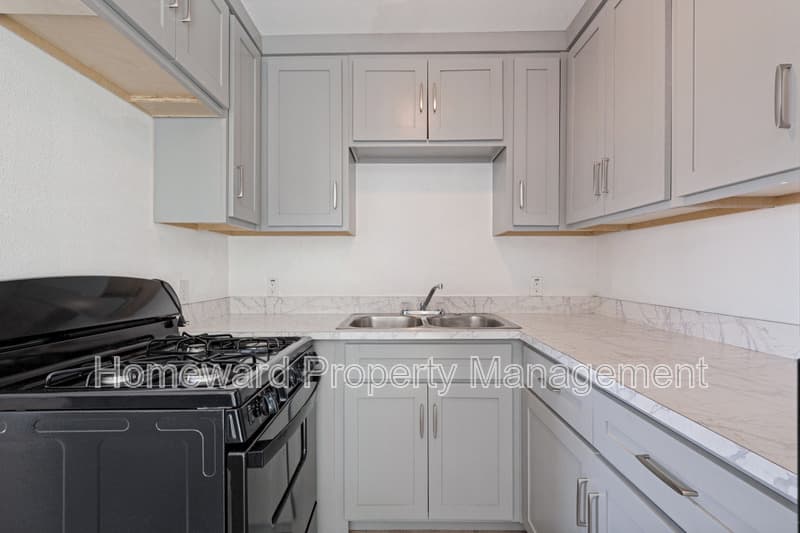 Fort Worth House: 3224 Burson Avenue