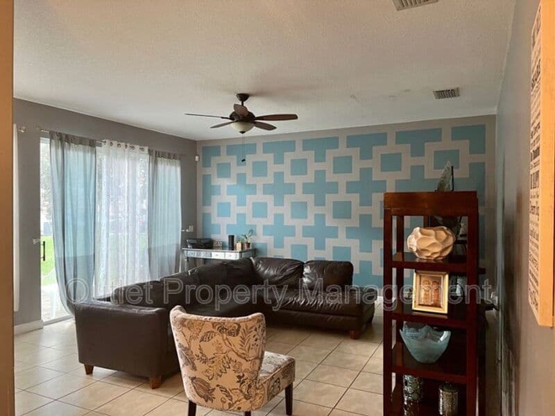 Casselberry Townhome: 316 Coral Beach Circle