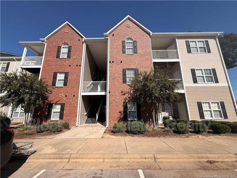 Fayetteville Condo: 635 Marshtree Lane