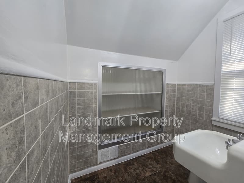 Detroit House: 11284 McKinney Street