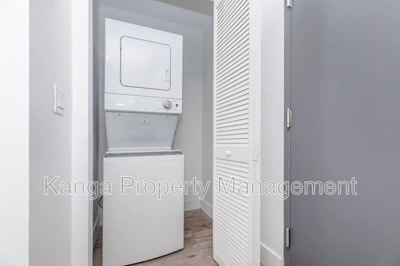 Miami Condo: 39 NW 7th Ave