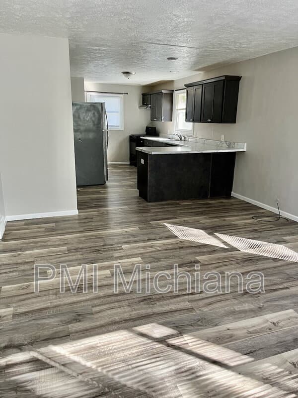 South Bend House: 606 S 27th St