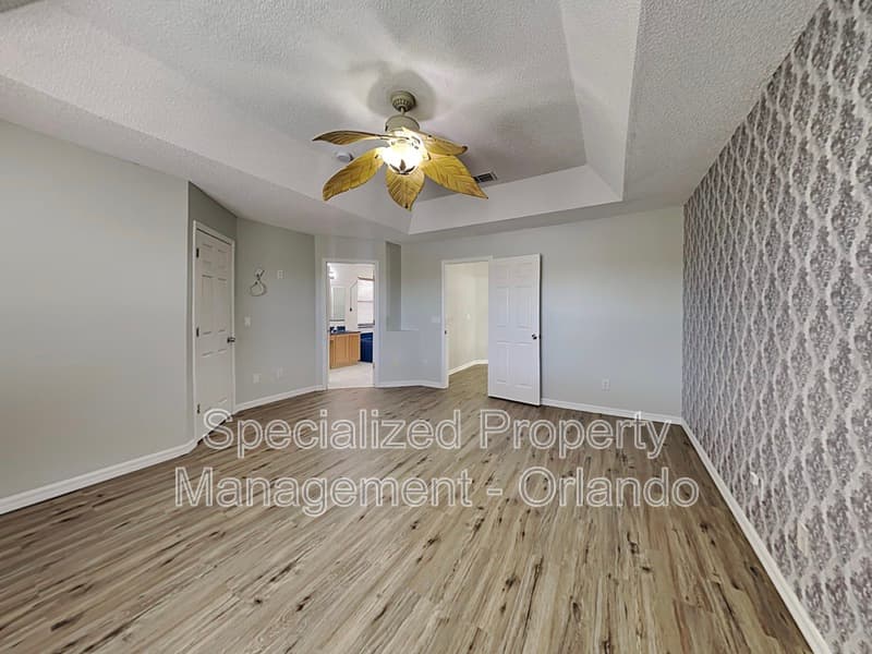 Orlando House: 728 Hardwood Cir