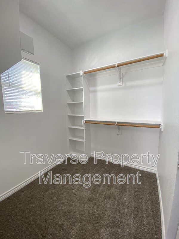 Fort Worth House: 1309 Arizona Ave