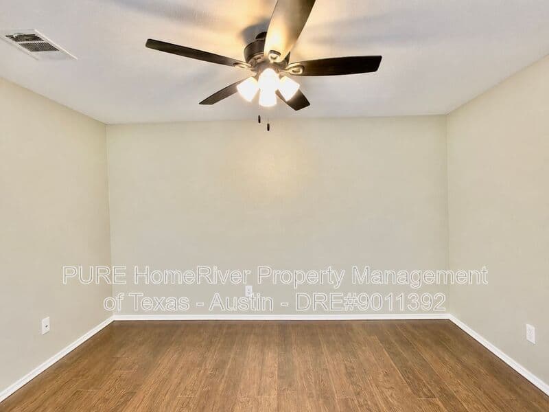 Round Rock House: 932 Monadale Trl