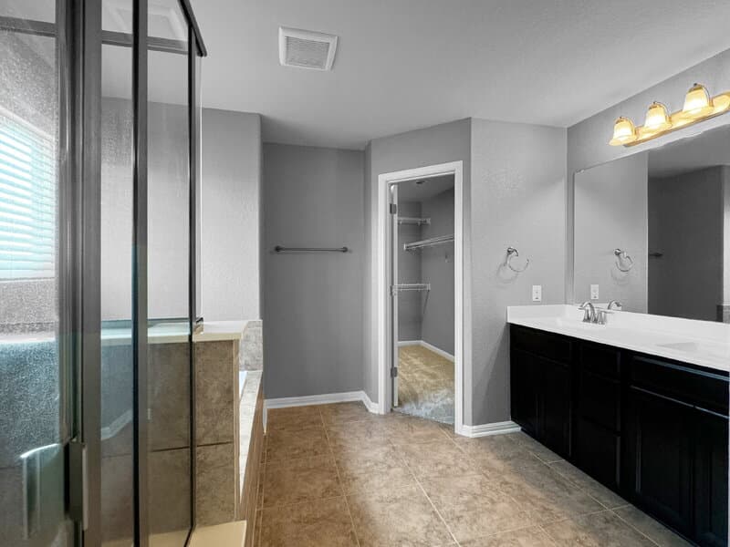 San Antonio House: 11307 Decidedly