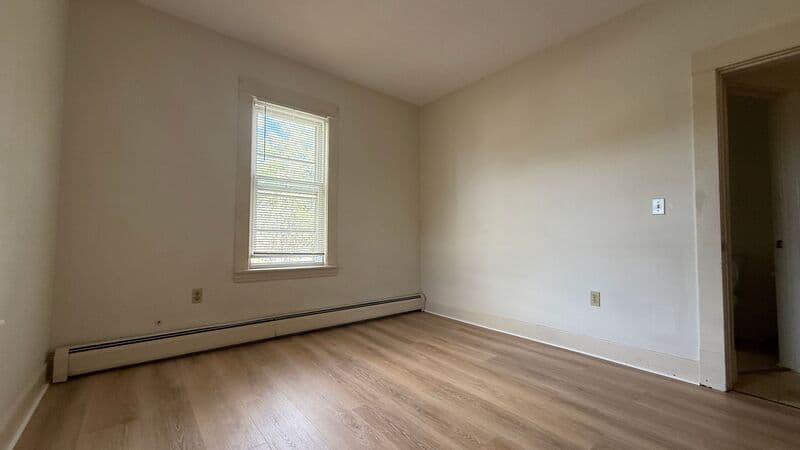 Springfield Condo: 680 Carew St