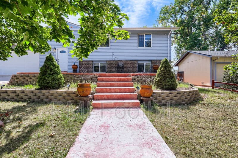 Aurora House: 12996 E Florida Dr