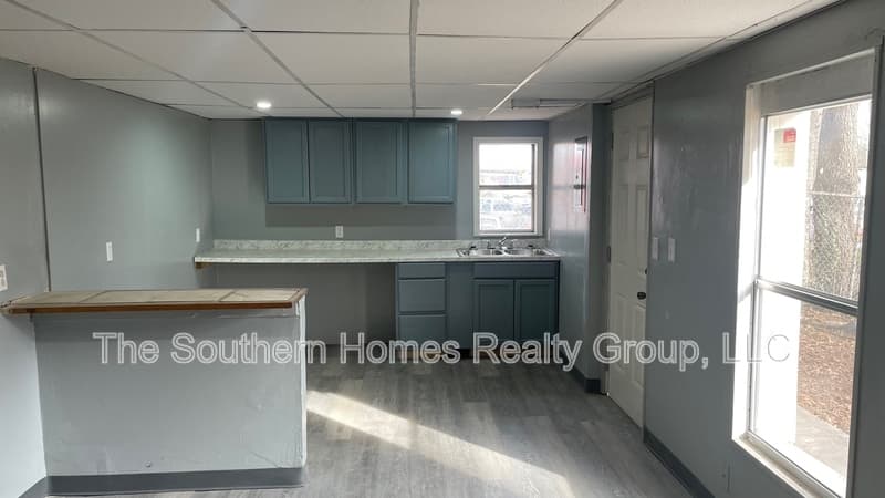 Sweetwater Condo: 303 South Oak Street - 2