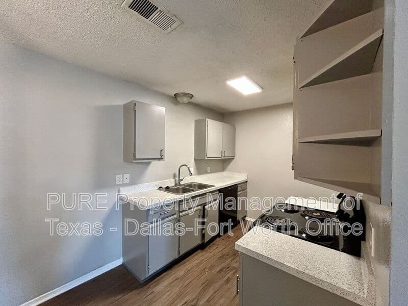North Richland Hills Condo: 7514 Connie Lane