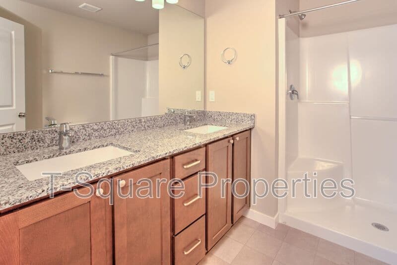 Bothell House: 14919 41st Ave SE