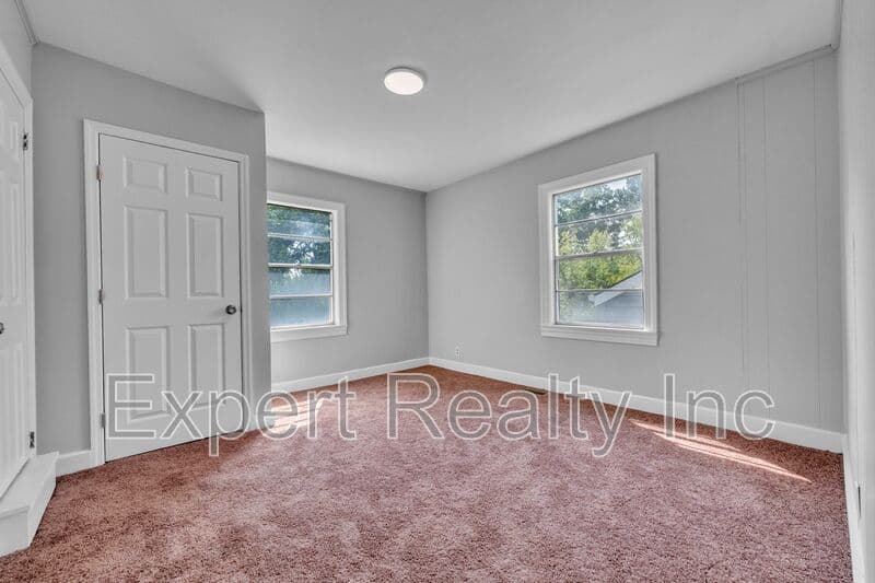 BIRMINGHAM House: 4807 TERRACE M
