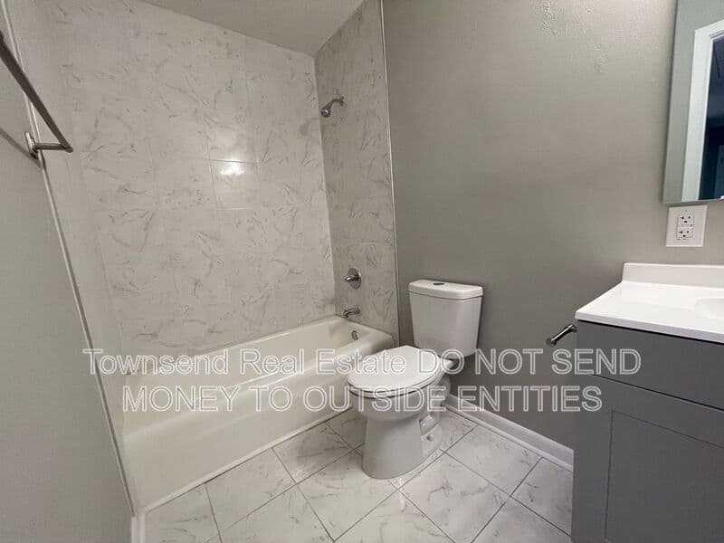 Fayetteville House: 1017 Xavier Dr.