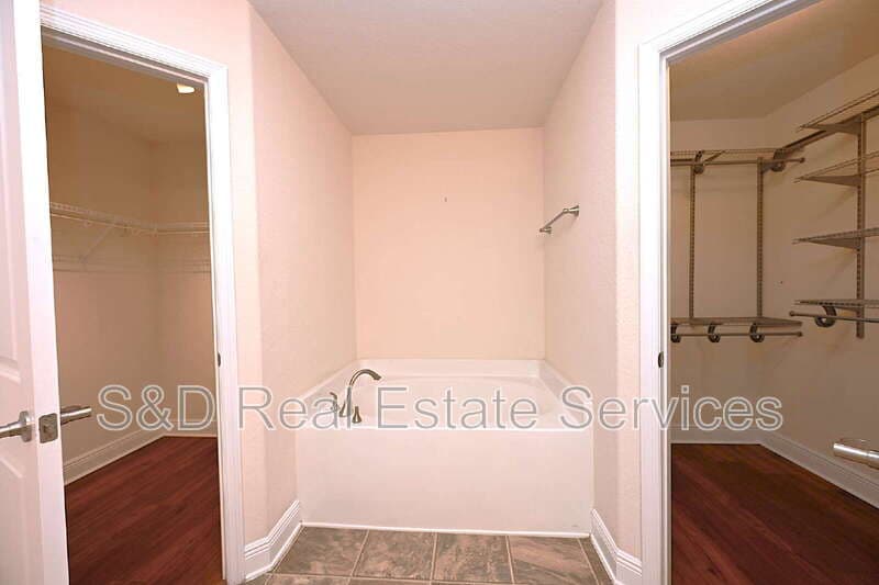 Bartow House: 1631 Taylor Landing Dr