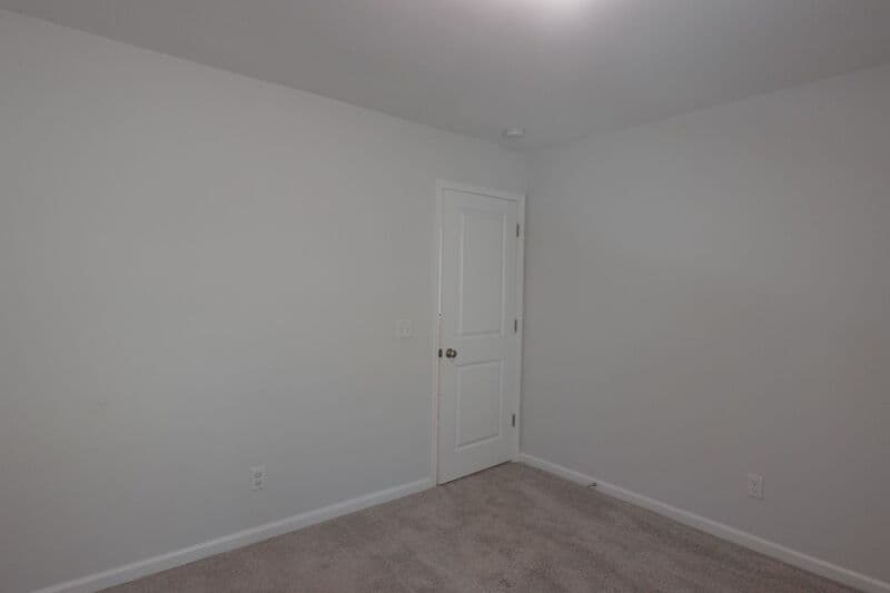 Richmond Hill House: 34 Crown Ct