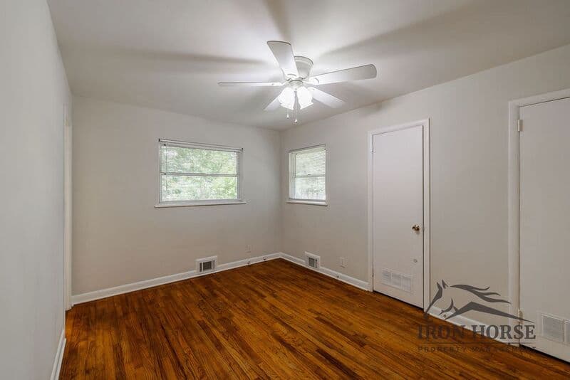 Athens House: 160 Harold Drive