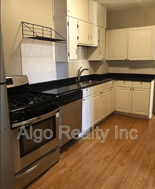 Minneapolis Condo: 3340 Stevens Ave - 3