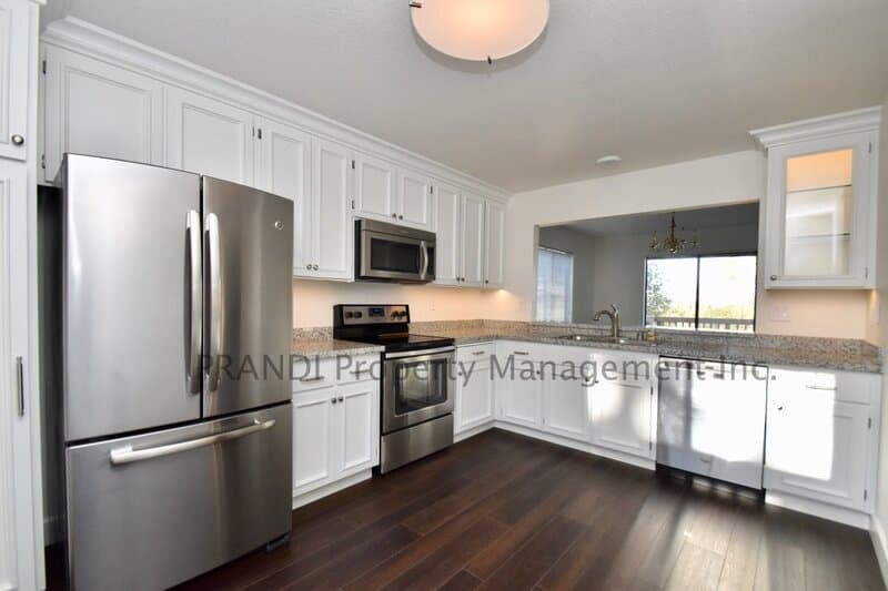 Novato Townhome: 920 Arlene Way
