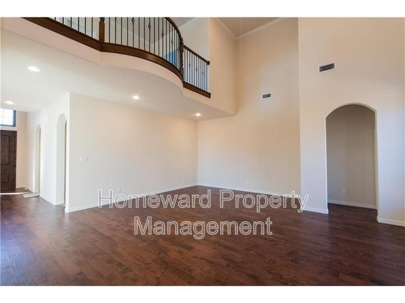 Irving House: 4004 Hanaa Court