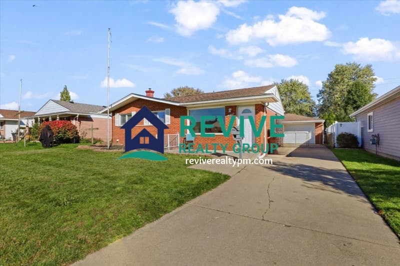 Taylor House: 7533 Oak Street