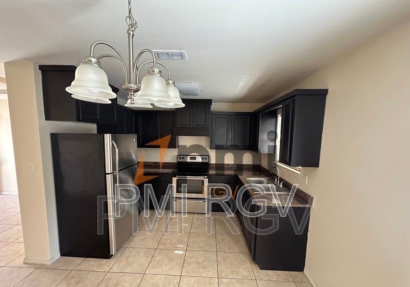 Edinburg Condo: 2204 Taxco Ct