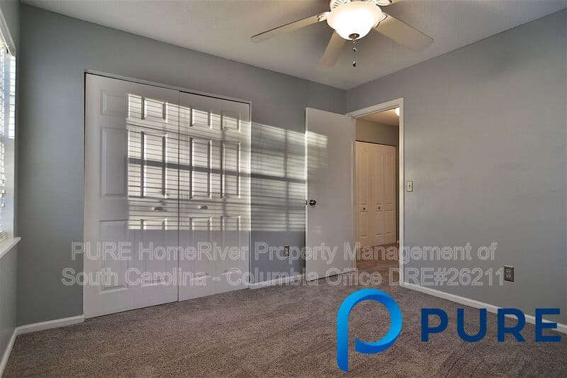 Columbia House: 17A Battery Walk Ct