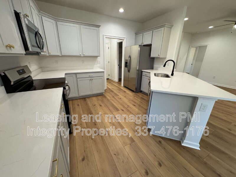 Youngsville House: 235 Tatum Lane