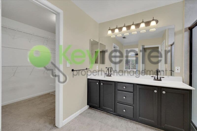 Rocklin House: 1936 Hillock Court