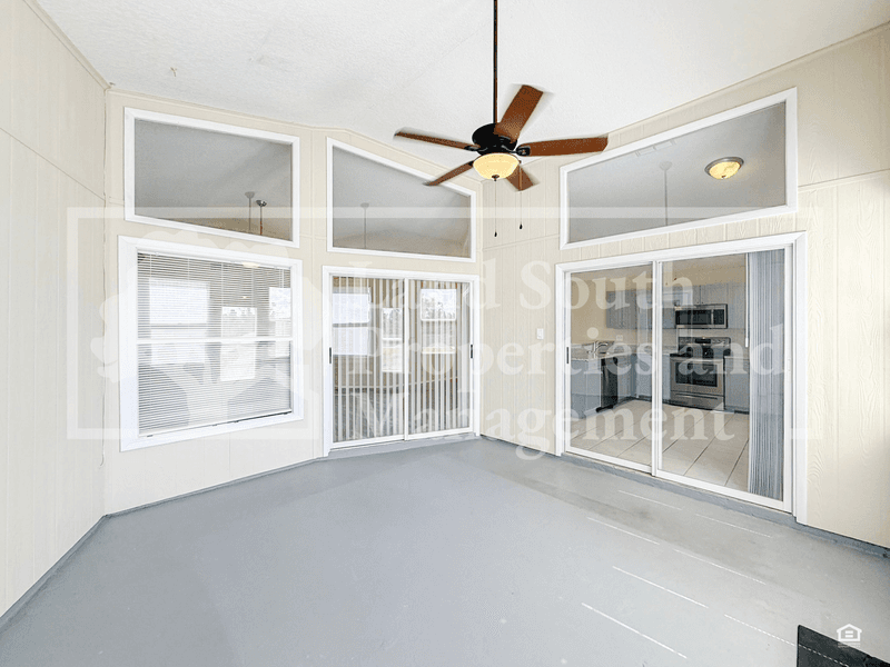 Lakeland House: 428 Emerald Cove Loop