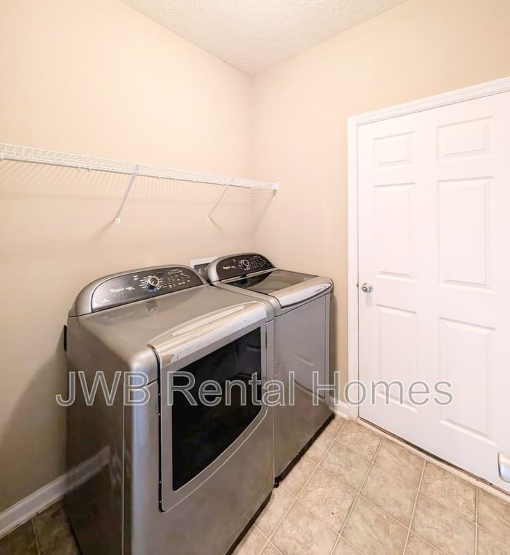 Jacksonville House: 7394 Steventon Way