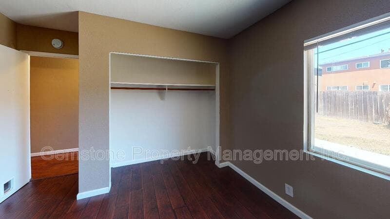 San Diego House: 5744 Mary Lane Dr