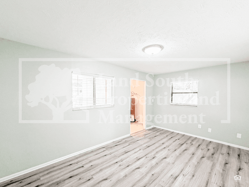 Lakeland House: 3519 Colleen Drive