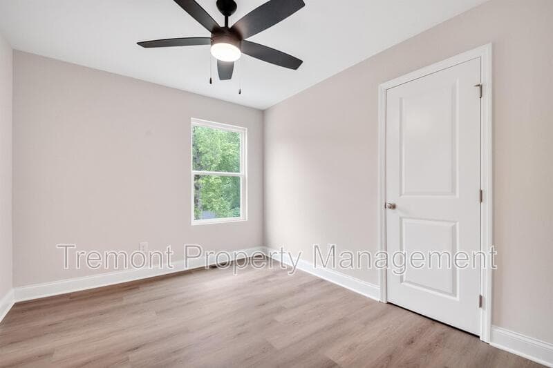 Chattanooga House: 2470 East 21st Street