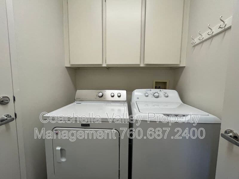 Cathedral City House: 68681 Pasada Rd