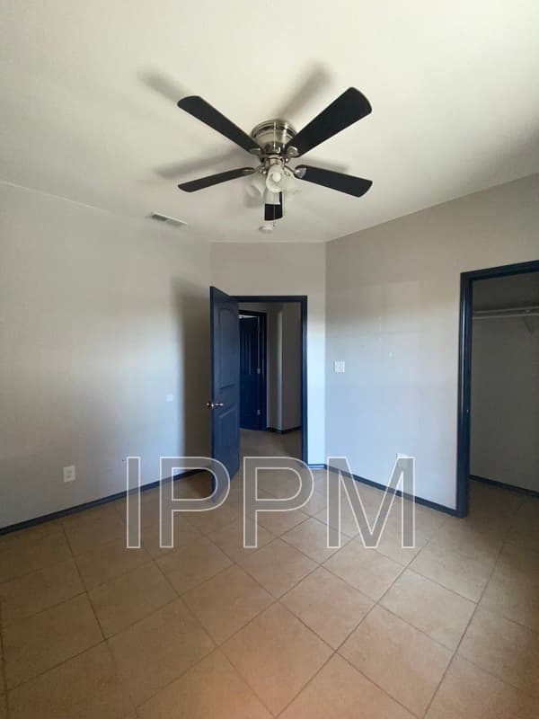 Mercedes Condo: 302 S FM491