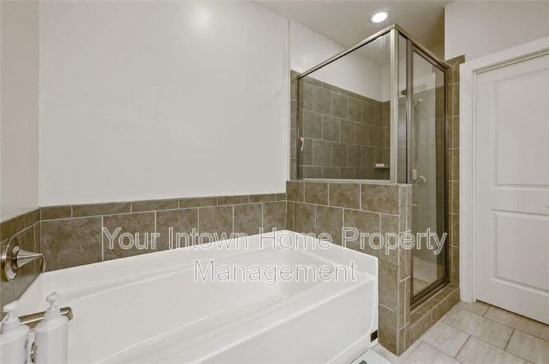 Atlanta House: 2141 Havenwood Trl NE