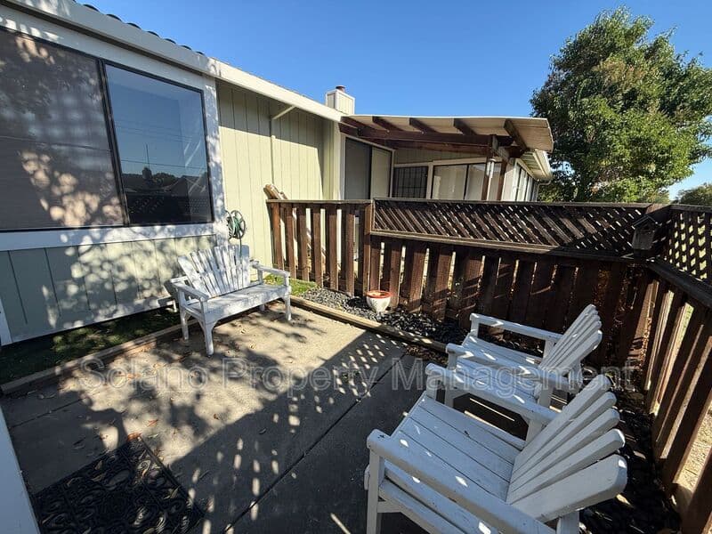 Vacaville Condo: 110 Bryce Way