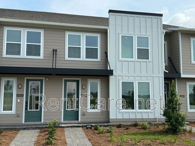 St. Cloud House: 6533 Cyrils Dr.
