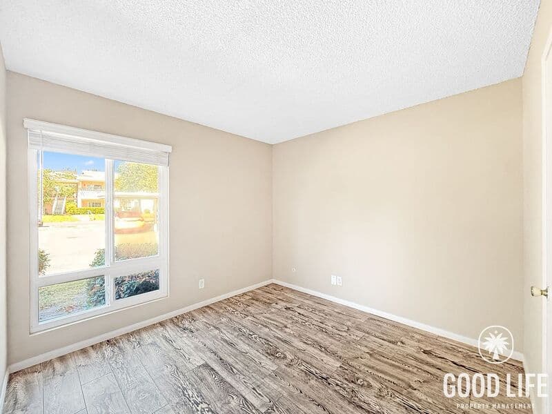 Escondido Condo: 512 Sandalwood Place