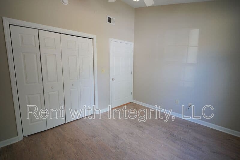 Tallahassee House: 2414 Manzanita Court