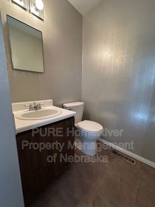 Omaha Townhome: 1631 N 109th Plz