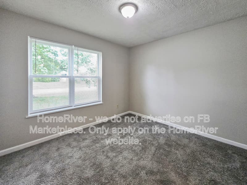 Indianapolis House: 11120 Bayridge Cir W