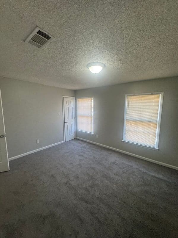 Memphis House: 6343 Kirby Downs Dr