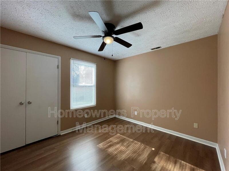 Fayetteville House: 6383 Hawfield Dr